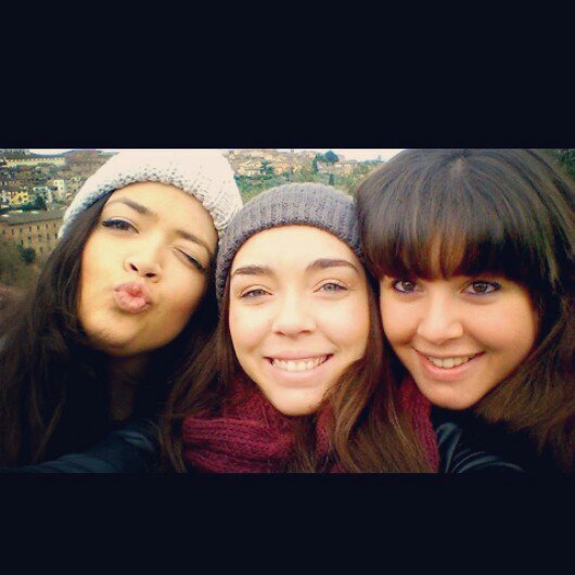 Estudiante de itaLiano y Diseño de Moda// Futura Erasmus a MiLANO ♥// Locura Máxima con mis amigas// Luchadora por todo aQuello que me propongo.