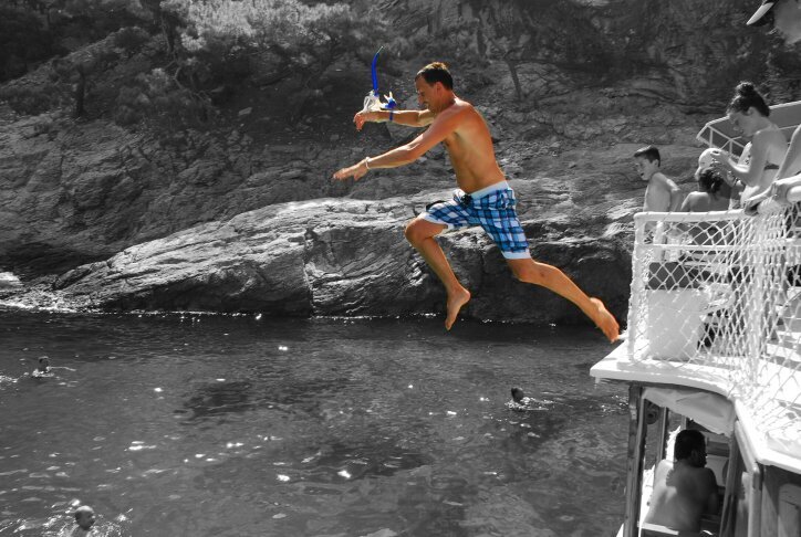 sameboat's profile picture. So very tired and weary... views are all mine