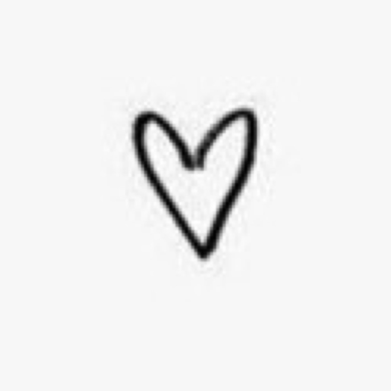 hey! can you please follow @uj5sosloz please because she gave you a free follow, ily!