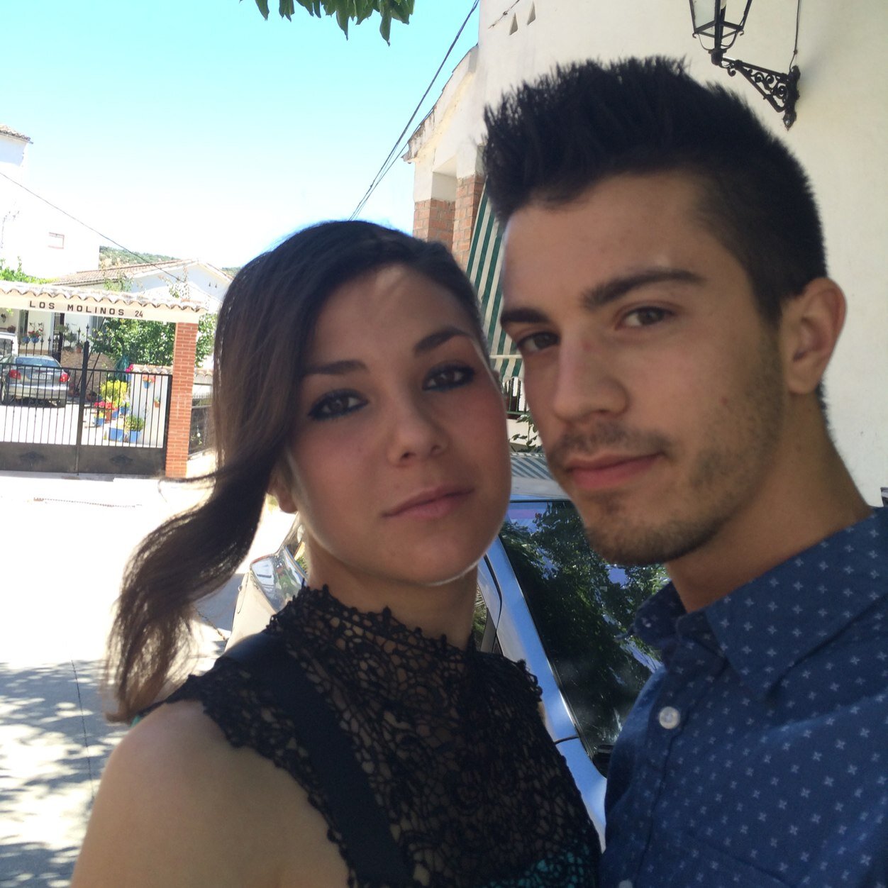 Feliz con mi vida...osea feliz contigo amanda yasmina para mi.... My love