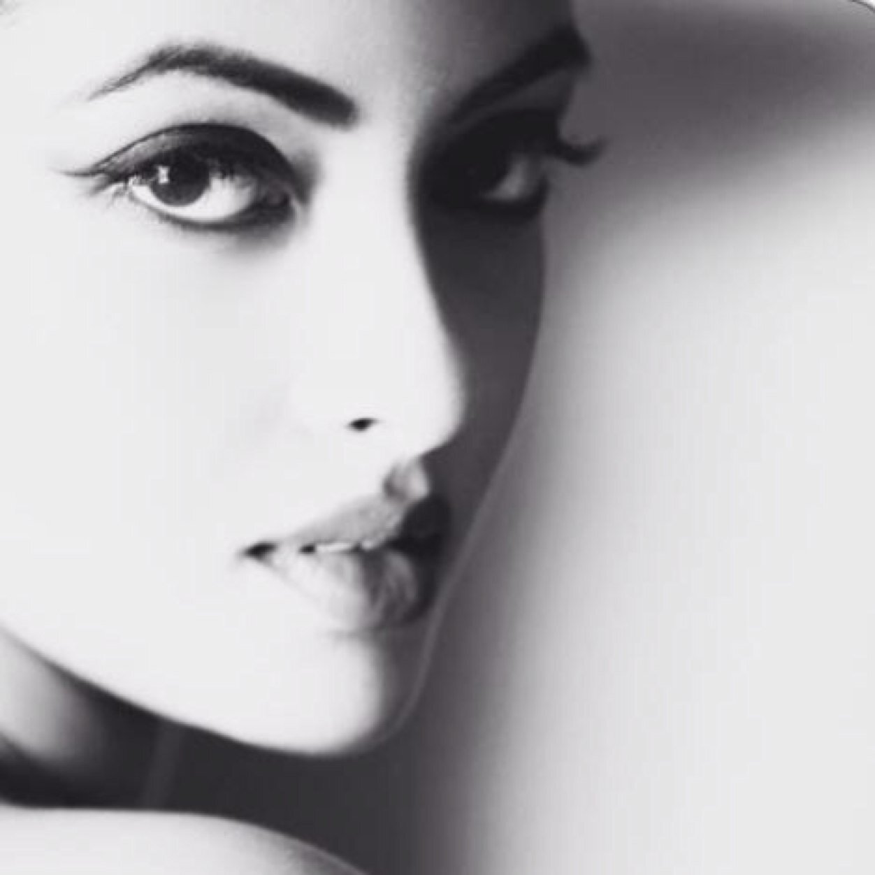 Riya Sen ( b. Riya Dev Varma 24 January 1981 in Kolkata ) is an Indian