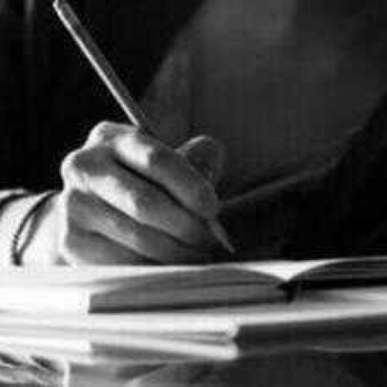 كشف المستور وما لا يمكن أن يقال ، تضعون اعترافاتكم الجريئه بما لا يزيد عن ١٤٠ حرف عبر هذا الحساب conbold في برنامج ( kik ) وسيتم نشرها هنا بكل سرية
