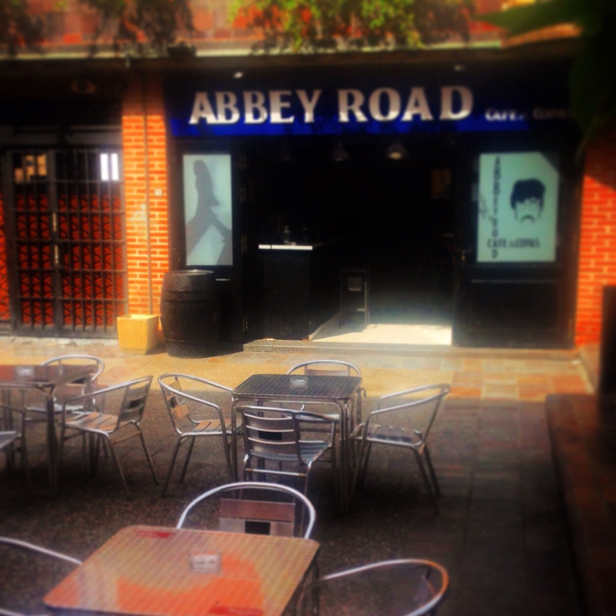 yo no se tu... pero yo me piro al ABBEY