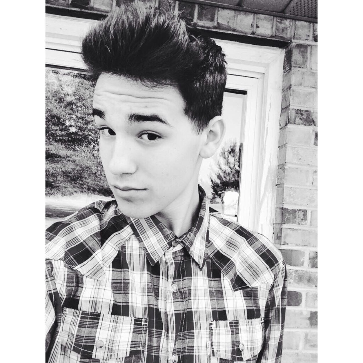 jacob dmed me 'I love you feel better ♡'