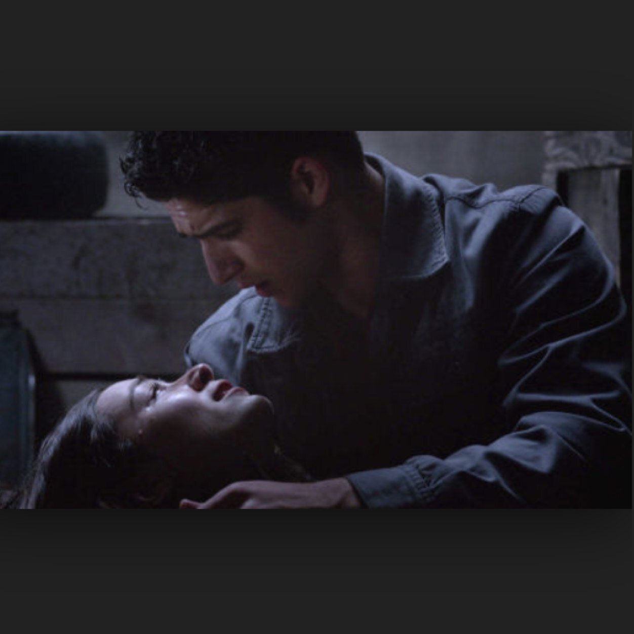 awayyourpain's profile picture. follow @voidhoran