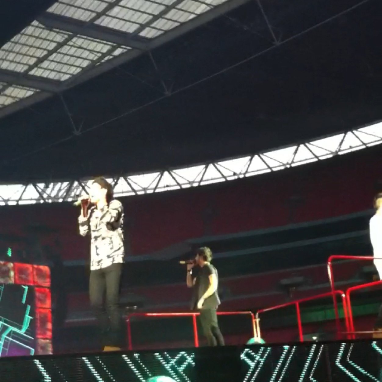 @Michael5SOS/4 @5SOS follow TMHTour; 5/4/13 One Direction 0/5, ;Stupidly in love with @Harry_Styles WWATour; 8/6/14