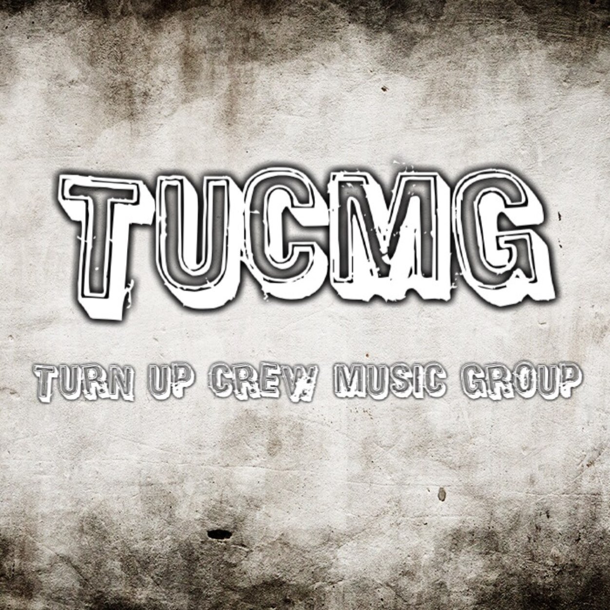 Turn Up Crew Music Group. Family of talent. Go Follow @lc_686 and @stizzyhendrix TUCMG 5quad