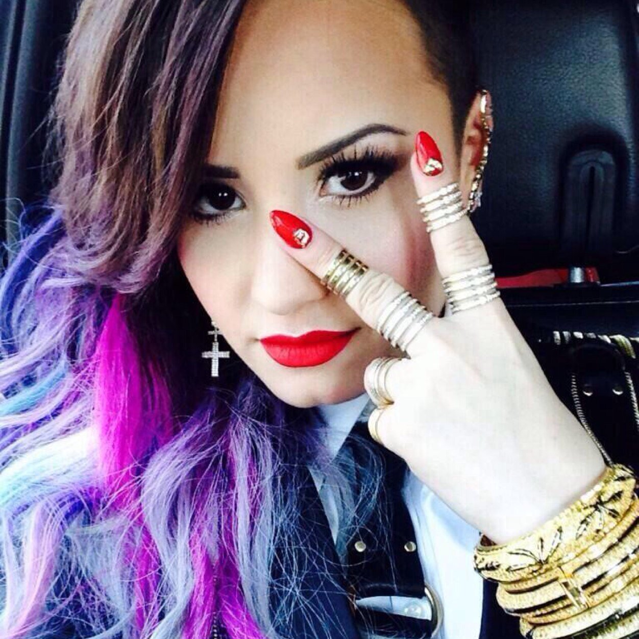 Its Demi!!!!!!! I dont have a cool bio, can i have you instead?