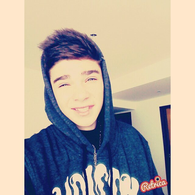 valenpetreccoo's profile picture. bianca y pri mandan. seguime y te sigo! en algo con las milanesas. seguime en instagram: valen petrecco DE MI UNICA NOVIA JAQUE ♥♥♥ :))))))))