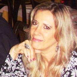 Sou artista plástica e poetisa baiana. Adoro pintar!