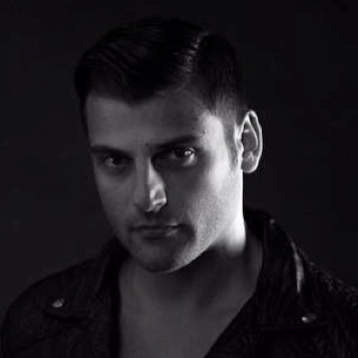 carlosgiffonic's profile picture. Living the dream