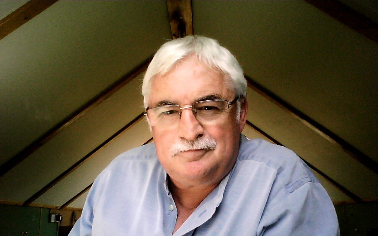 TweetingbyDJC's profile picture. Technologist, Artist, Academic Tutor.  Wondering what's next...always!