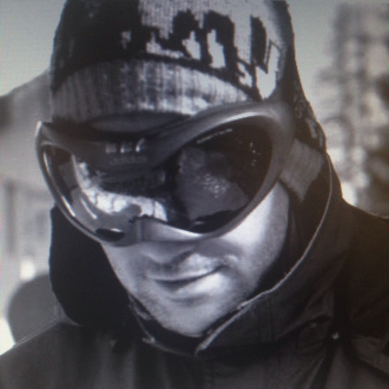 joefox77's profile picture. happy to be alive.