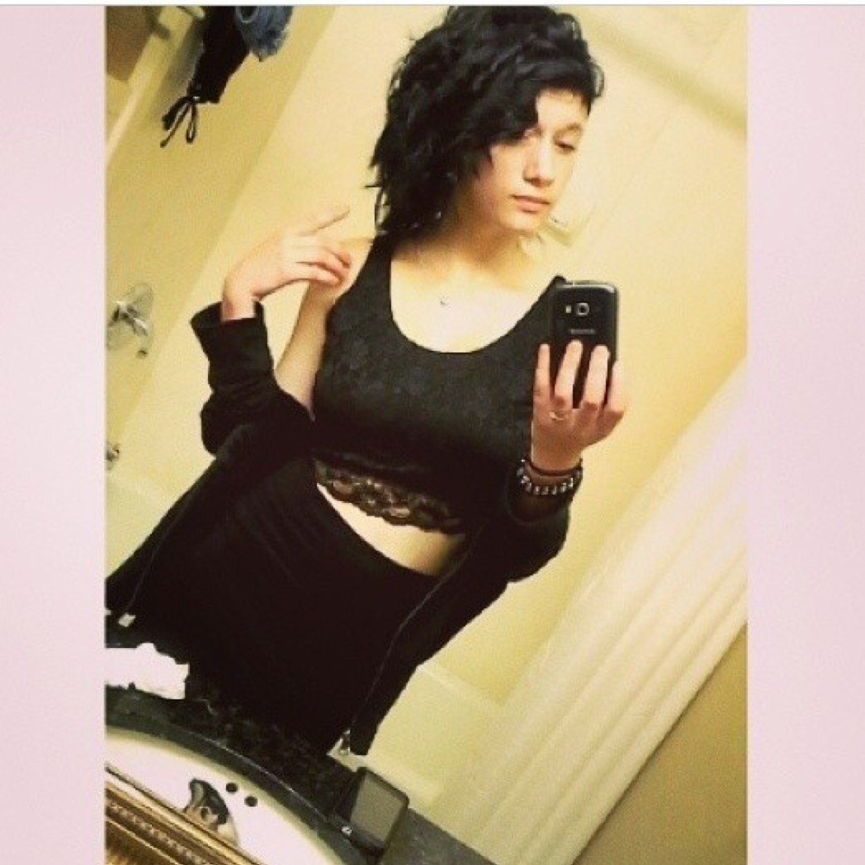 |Justis Trill|7-11-13|Marijuana & Dabs 4 life|Sk8er Babe|Henna tattoo artist|90's Bitch|Stay classy|