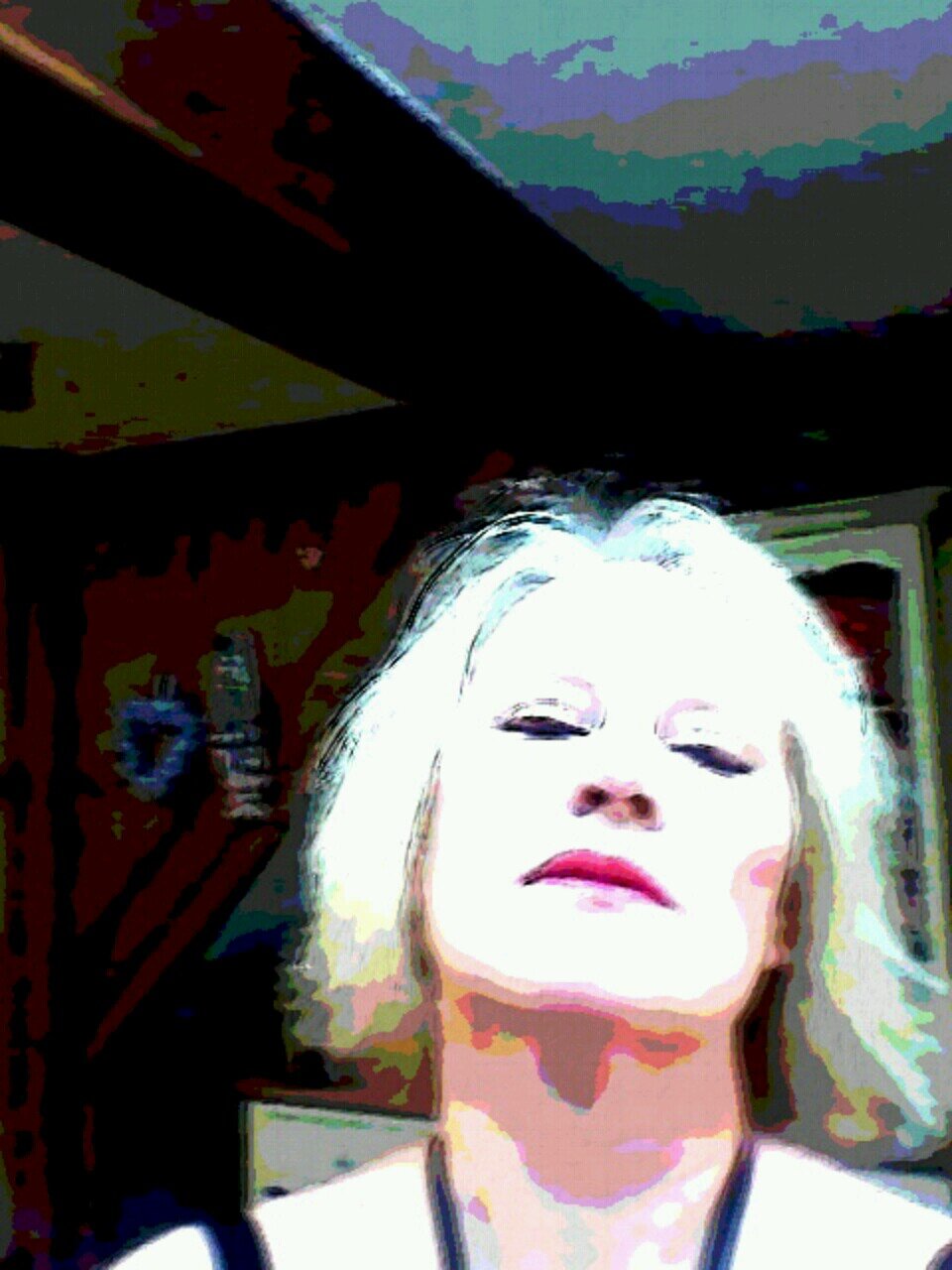 sarahsouthw's profile picture. Bad at juggling, bit tactless, likes tea made properly. Otherwise OK.