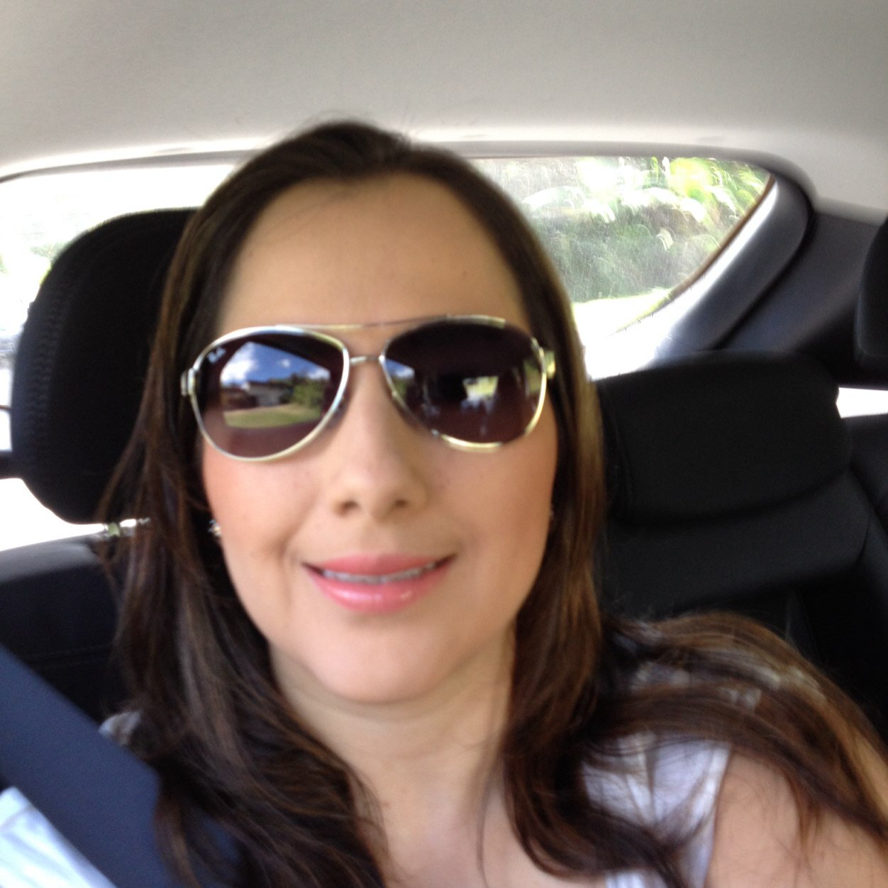 lquirosb07's profile picture. Soy una persona más en este mundo, tranquila, sincera, feliz, amo a Dios por sobre todas las cosas y a mi @jsanchezl