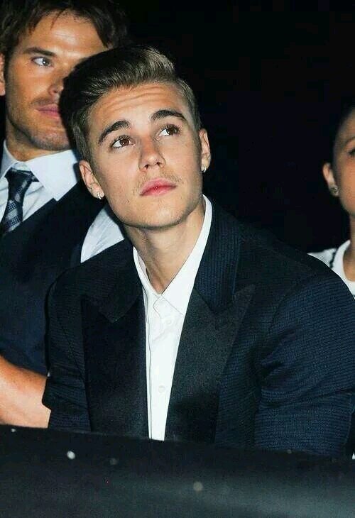 5/3/11 ✌2/3/13 Belieber angle and arinator forever! JUSTIN IS MY LIFE✌ #kidrauhl. He smiles, i smile NSN BELIEVE Were unbreakable✌