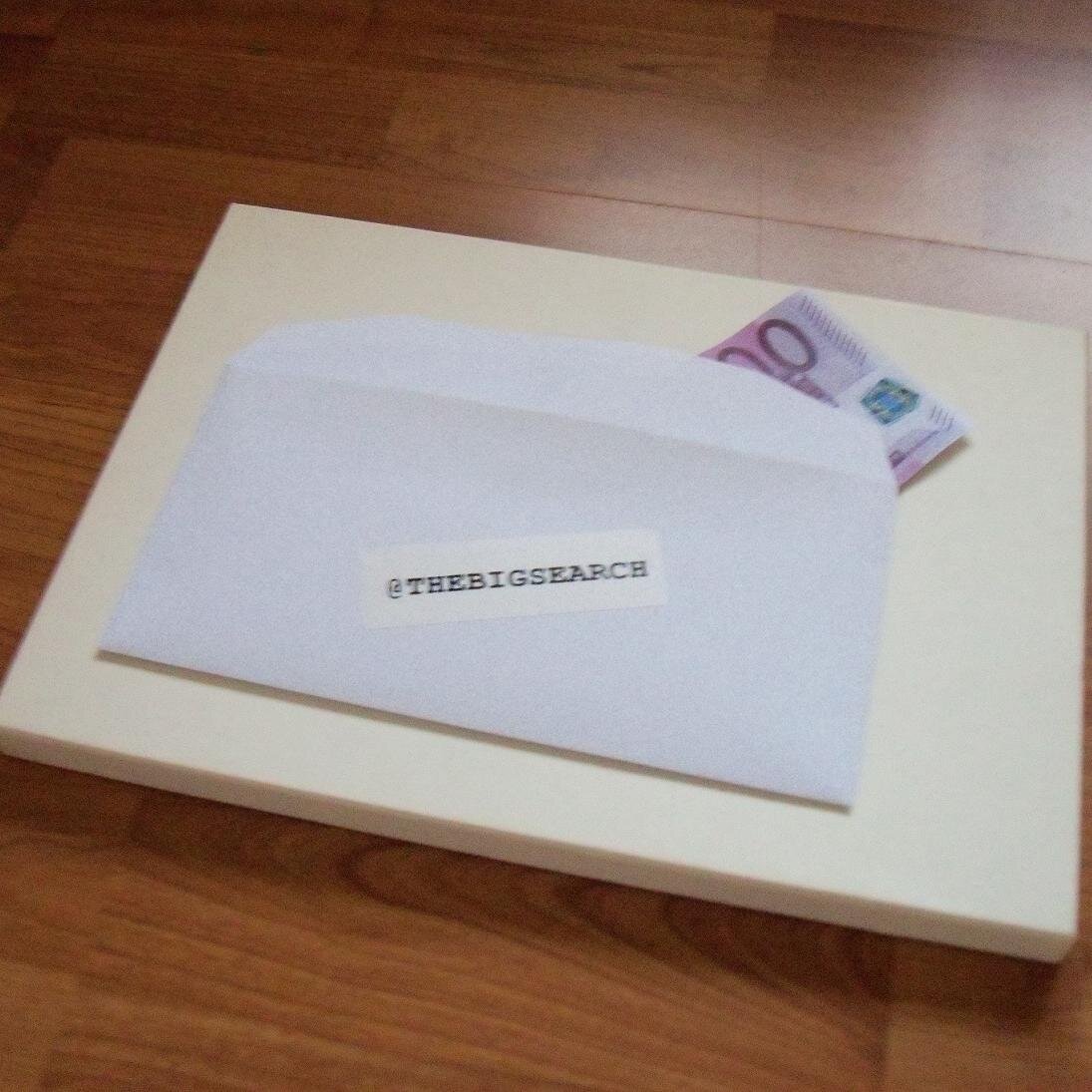 Pakketjes met onbekende inhoud door heel Nederland geplaatst. Gevonden? Weer een stapje dichterbij een gigantische prijs.
