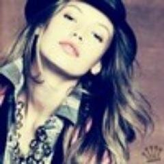 soeteathati's profile picture. Ненависть проще любви. Ненависть объяснима.