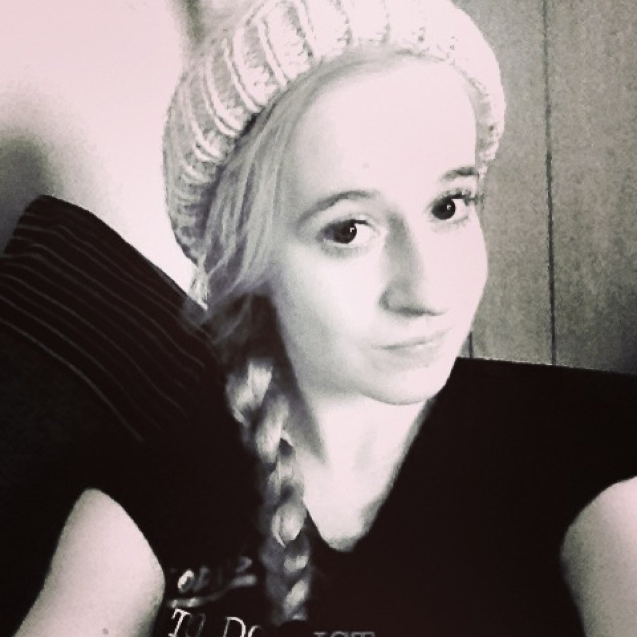 ChloeeAviss01's profile picture. 