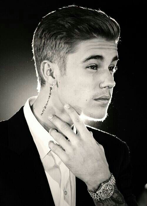 @Karmabieber01 desde  2/04/2014 @_b_i_z_z_l_e_  desde 4/04/2014