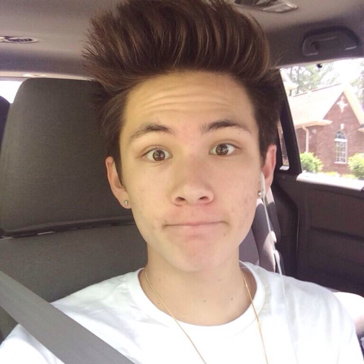 matthew espinosa fuck me rn like rn just drop ur shit and grind on me ok