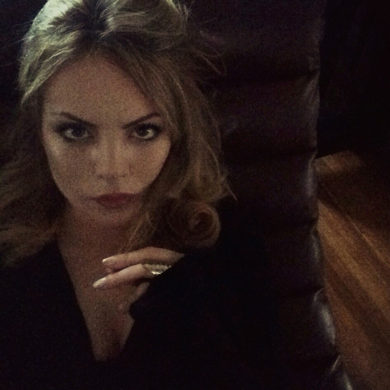 LizGillish's profile picture. I have changed, but my innocence is still dead.. {LiterateRP|Unclaimed|Bisexual|Mother}