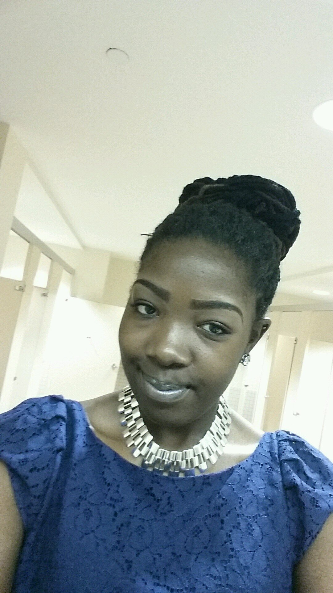 Hillipop's profile picture. Im Hillary and Im pretty out going and open minded.I tend to be very blunt and opinionated and thats me.