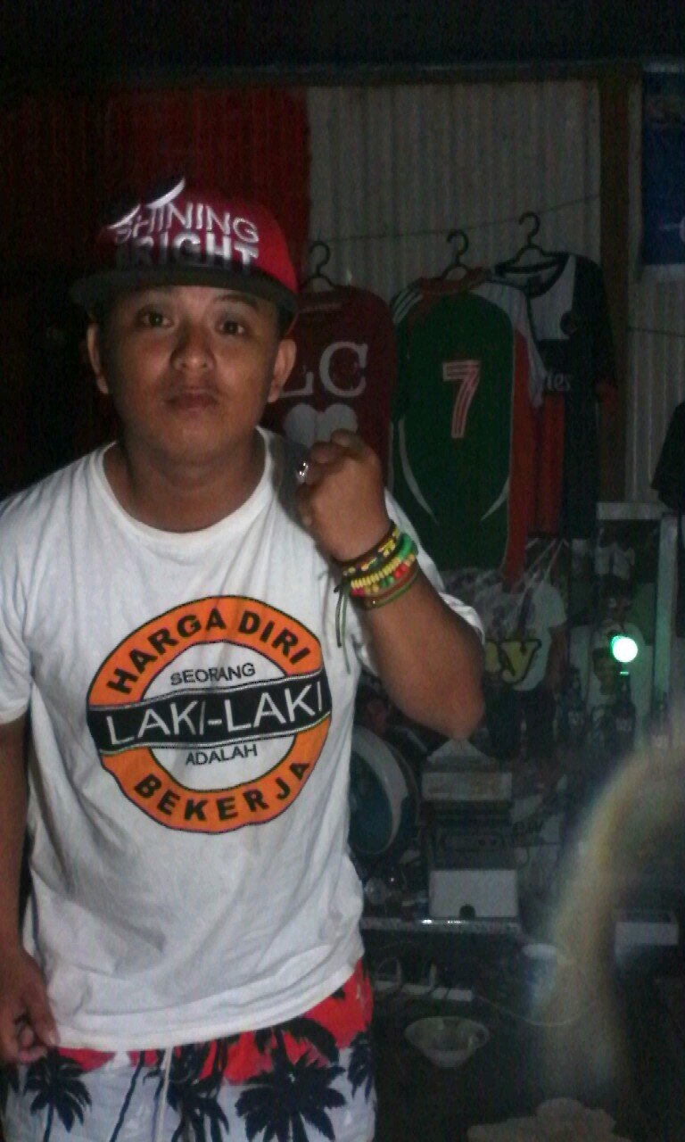 rusdinduri's profile picture. meski beda tapi semua satu