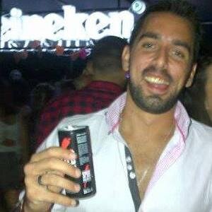 Administrador de la Sede del Mashondo F.C,, amigo de mis amigos, alegre, divertido y con ganas de Vivir!