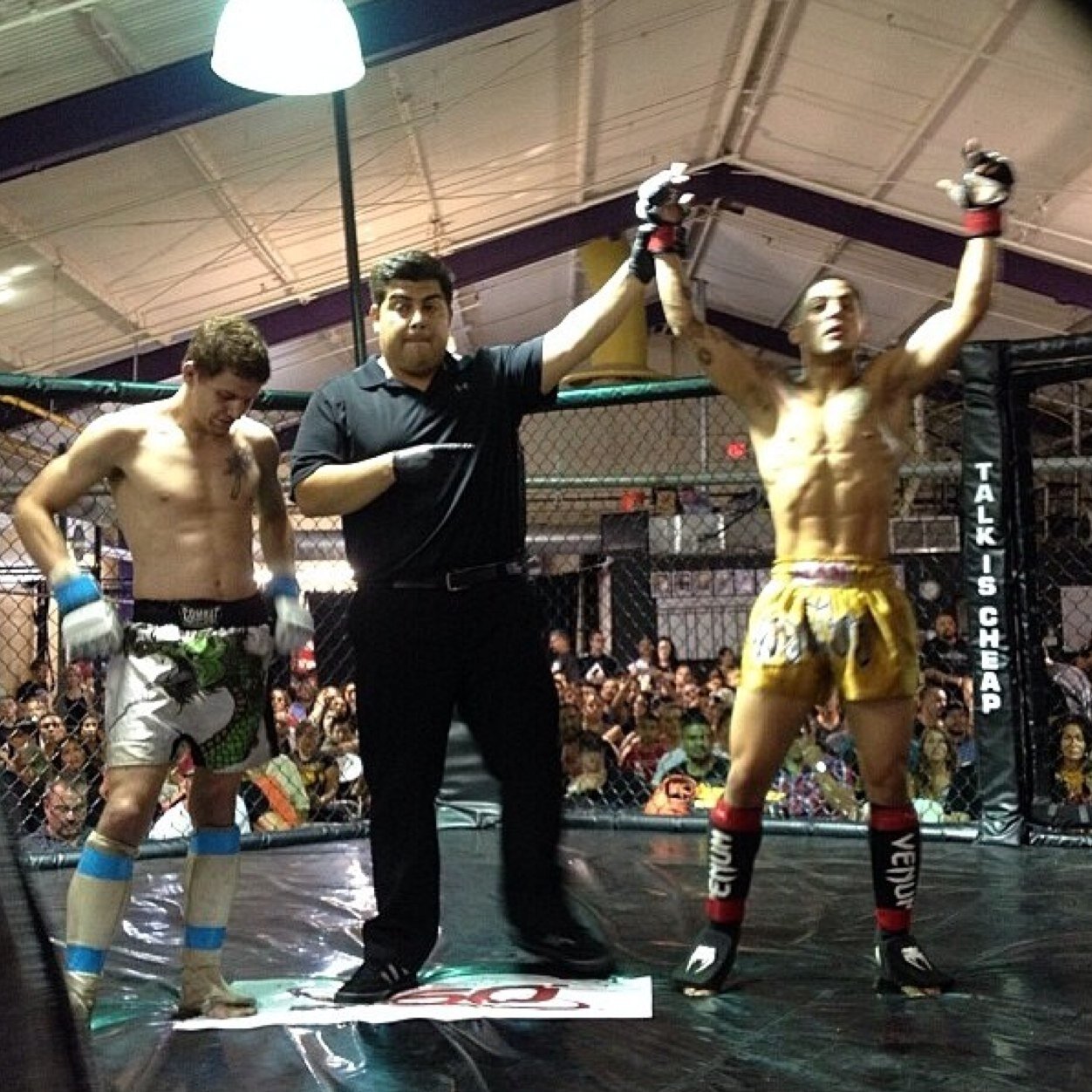 2-0 MMA Fighter out of Sityodtong LA!Wrestling, Muay Thai, Boxing, BJJ, and in life!