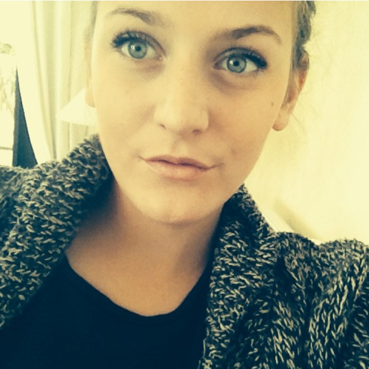 musechili's profile picture. 19 ans - étudiante en droit - #Muse  #RATM #Nirvana #Dormirmanger