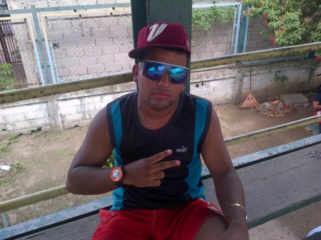 Llanero, sincero, deportista, de buen corazón y con los pies bien puesto en el suelo! #AsíMeCaracterizó y Lo que quieras saber ---» Sigueme y te persigo