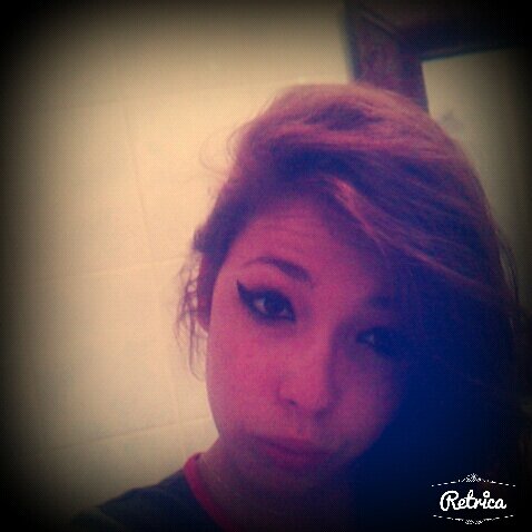 ApelMwLitalienn's profile picture. Mieux vos être seul que mal accompagner 33