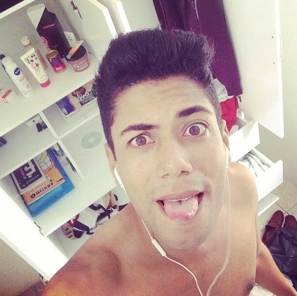 Brazilian boy, Future merchandising Consultant ,22 years.Salvador- BA |