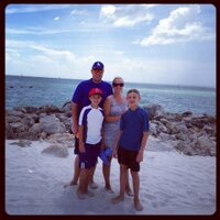 Nicole Hallowell (@nhall26) 's Twitter Profile Photo