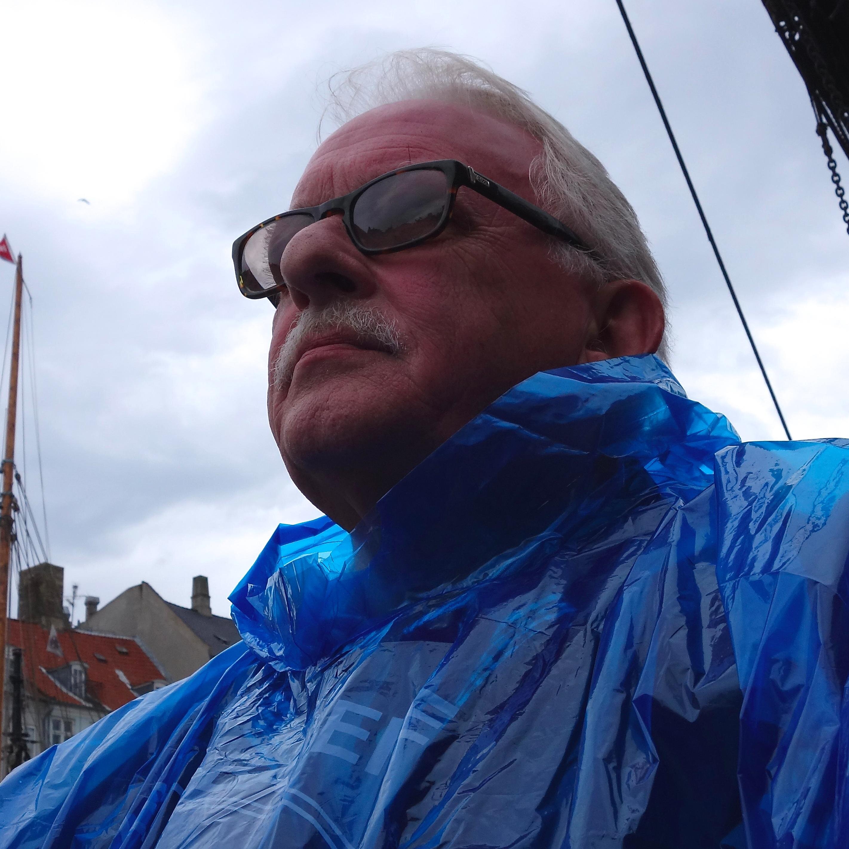 brightonbulldog's profile picture. Cheerful, optimistic, affectionate, impatient, competitive, well travelled. Love real ale, classical music, jazz, birdwatching, cats, dogs...