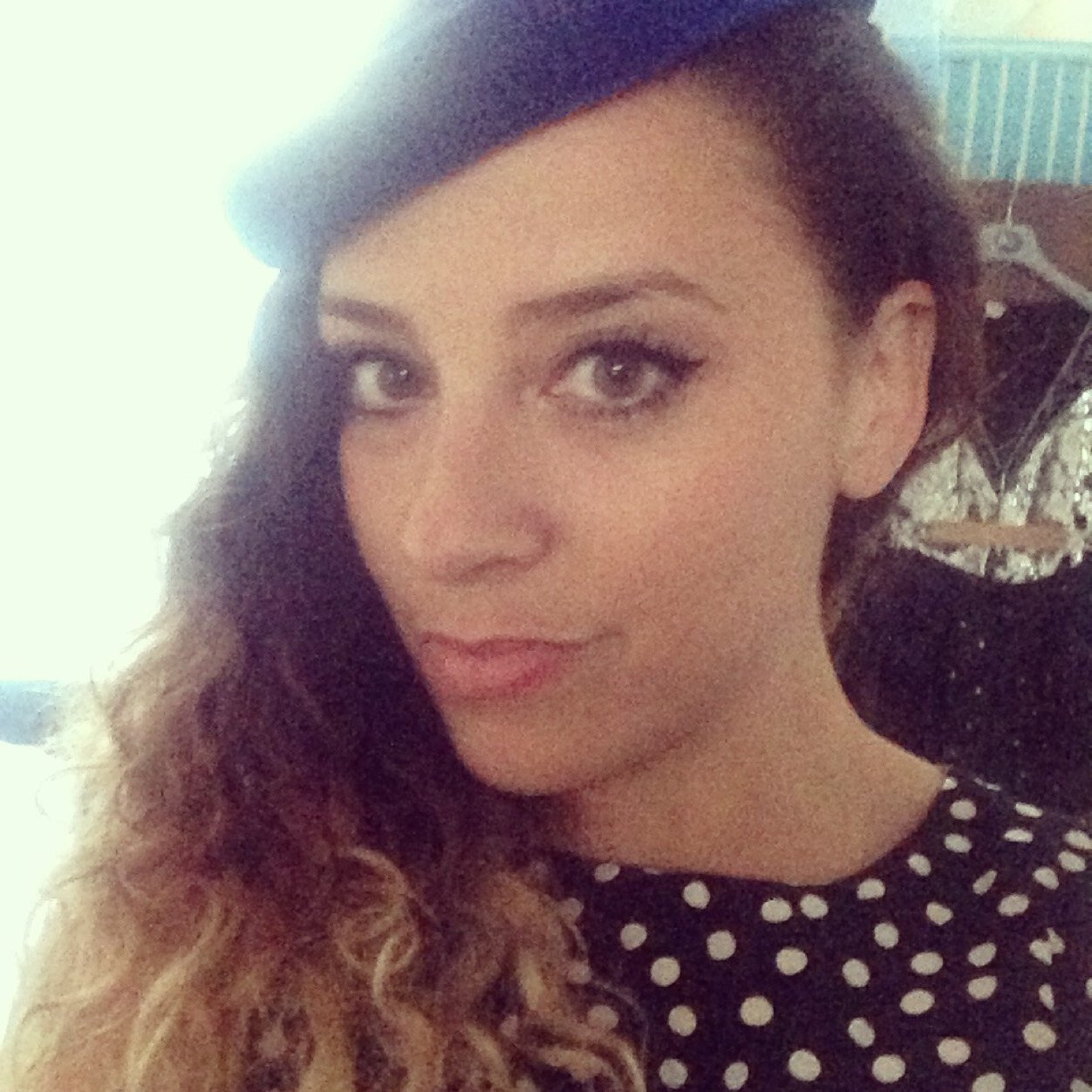 monislondres's profile picture. vintage clothing shop, based in Southsea, Portsmouth, England