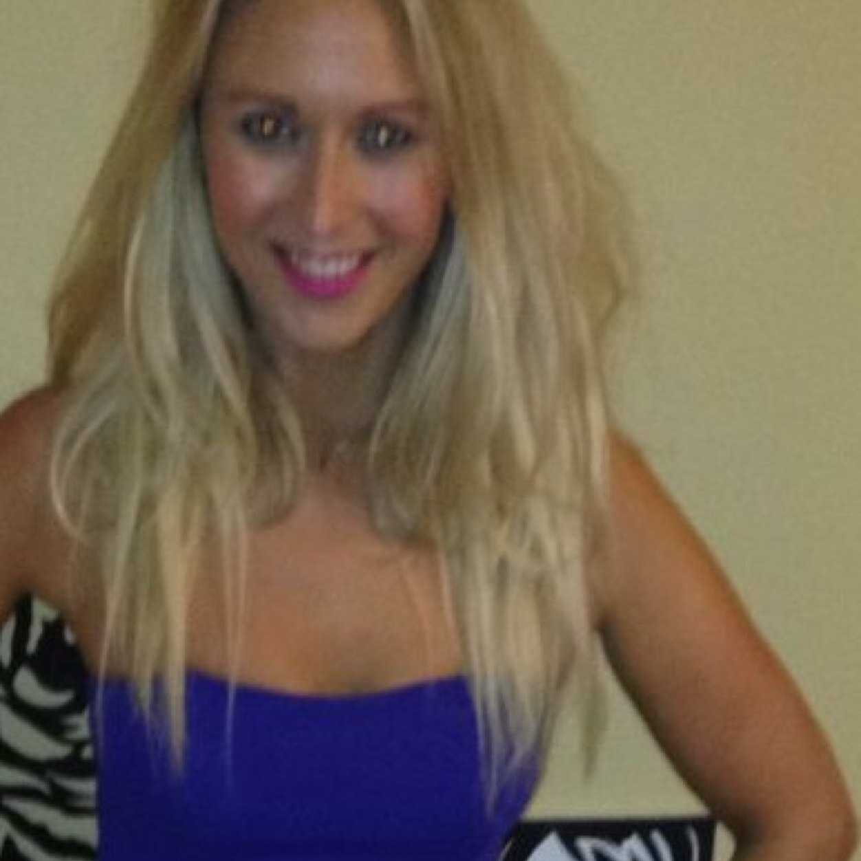 I love the banter, social scene and all things good and beautiful. I'm a Happy little bunny! Oh yeah and I work in Insurance and dabble in PR.