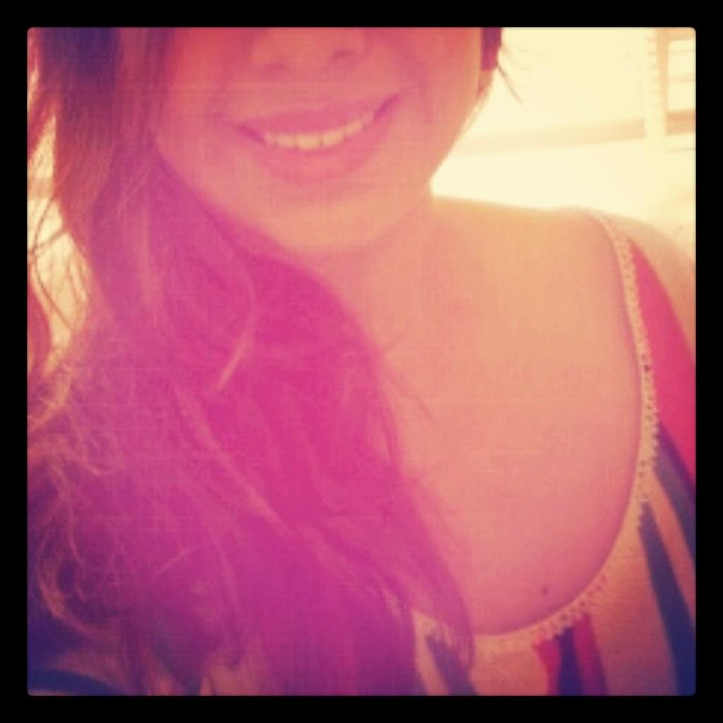 ☆Its just a bad day, not a bad life☆                     Queen of letters decided to survive in this society      ♣