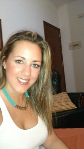 Técnica en Administración y finanzas.Enamorada de mi familia.Amante de la música.Basta tan solo una mentira para poner en duda todas las verdades :-*