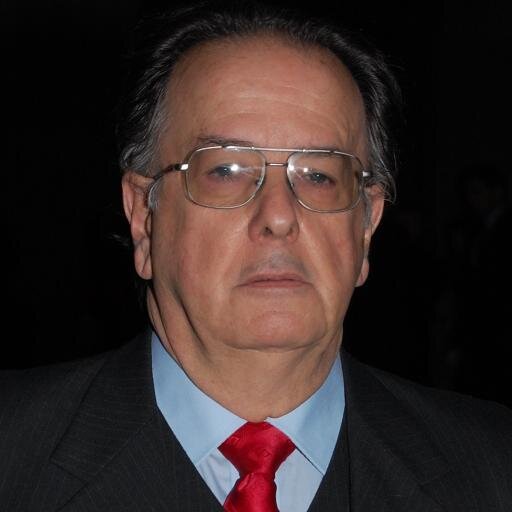 Ingeniero Agrónomo Economista Agrario, Abogado,
Gerente de Agroproyectos, Computación y Asesorías Limitada