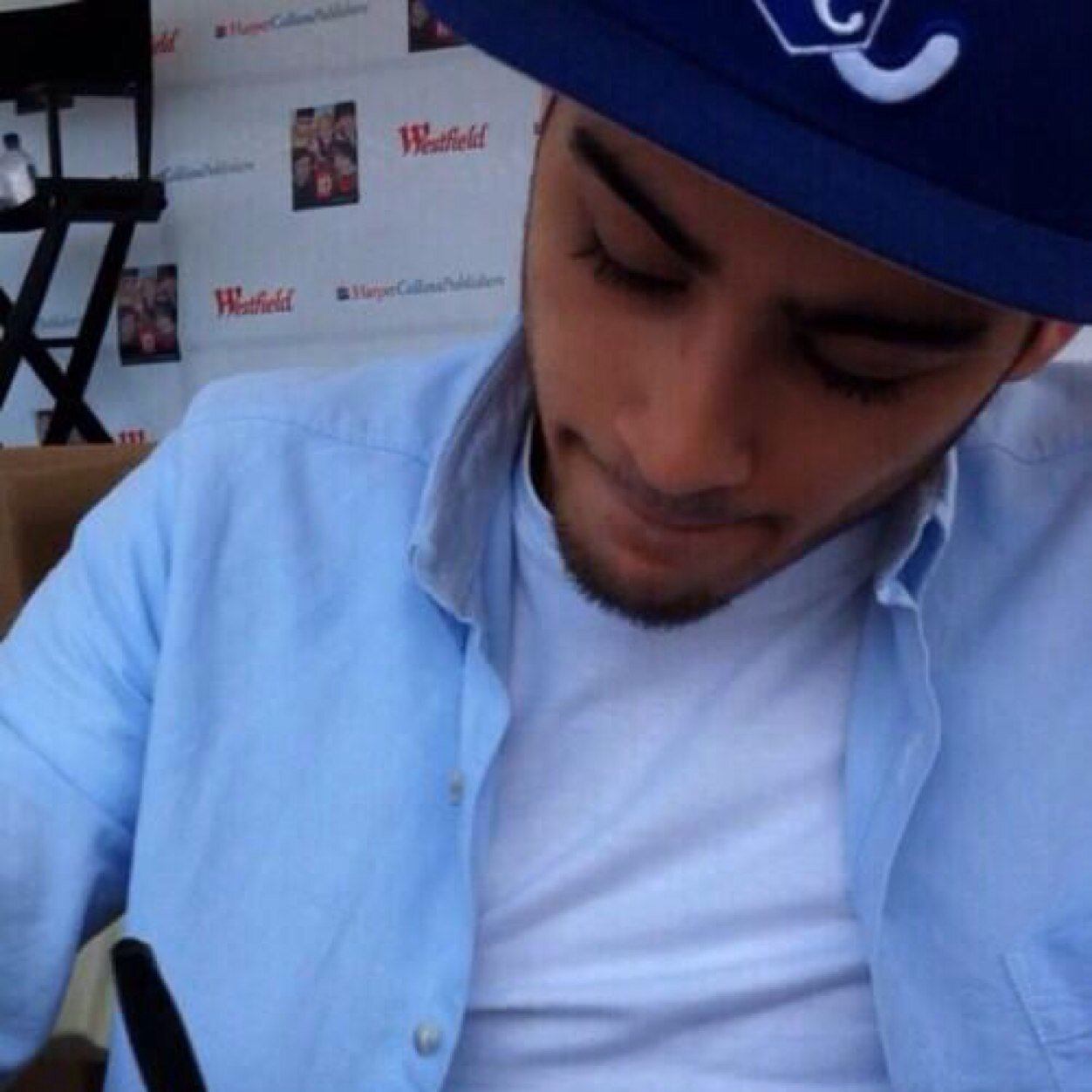 ask for a follow back on @raybanzouis