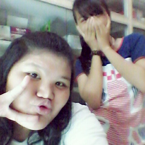 Trifena_Amalia's profile picture. Ketika hidup memberi kita 100 alasan untuk melangkah, tuhan memberi kita 1000 alasan untuk melangkah