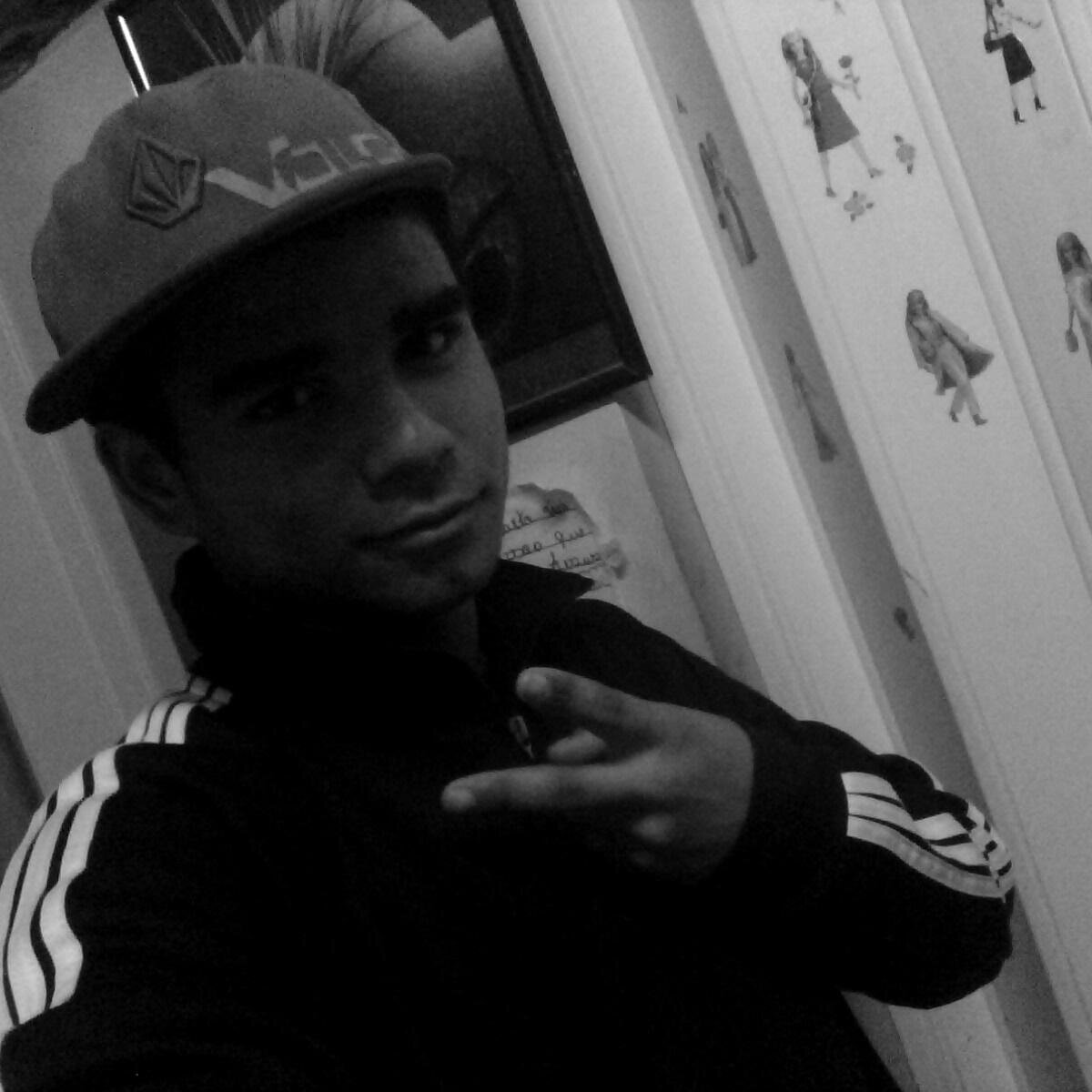 Meu Facebook carlos mithyele manda convite la