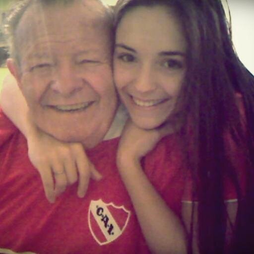 Trabajo para vivir y vivo para BAILAR! ☝ISED  como filosofía de vida. 
Hincha del rojo de Avellaneda & Nieta de Carlitos Favre ❤.