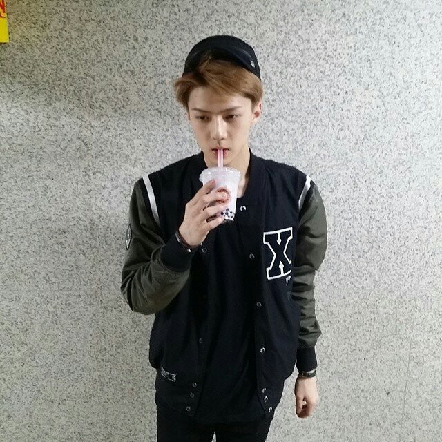 19.02.2013 ผม...เซฮุนครับ อยากรู้จักผม(?)ฟอลมาคุยกับผมนะครับ .ยักคิ้ว  #หล่อไลน์  #YNFaM @YnfamBot