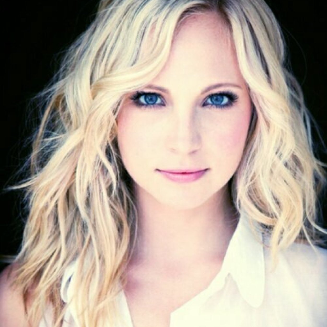 VampBitchCar's profile picture. Even the most Angelic minds have Devilish thoughts.. |Vampire|Single| #Karoline Anywhere