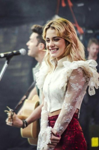 Amo a Tini! gracias Tini por todoo. Sos la mas genia. Te amo te amo