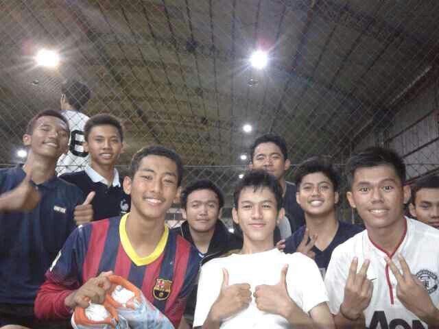 mvickyr10's profile picture. 